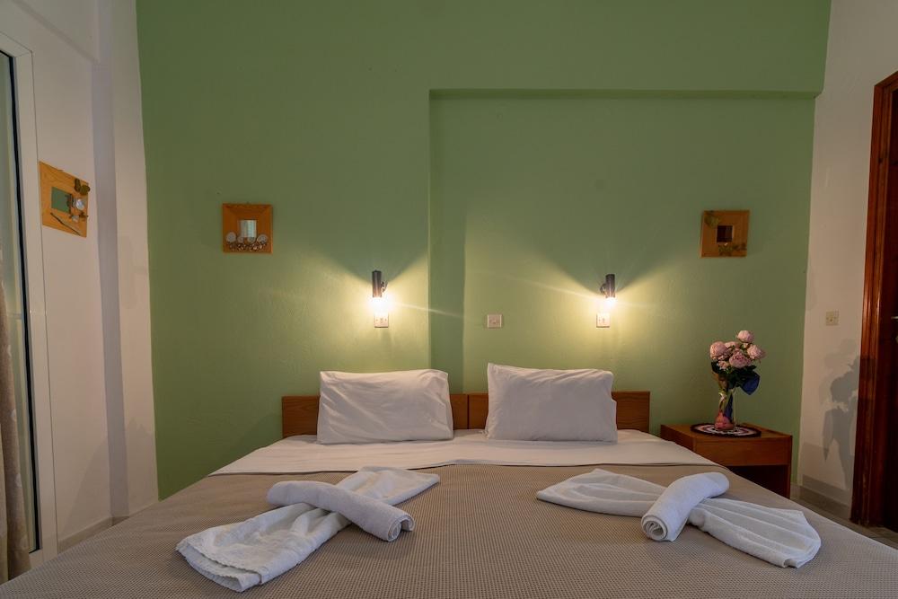 Marina Apartahotel